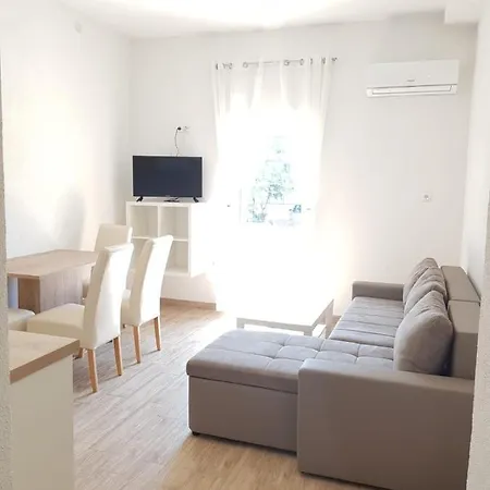 Apartmani Dobra Villa Vodice Exterior photo
