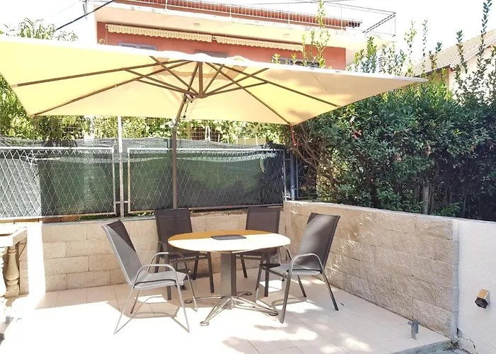 Apartmani Dobra Villa